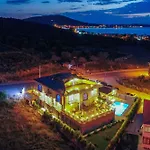 Cunda Rota 3*