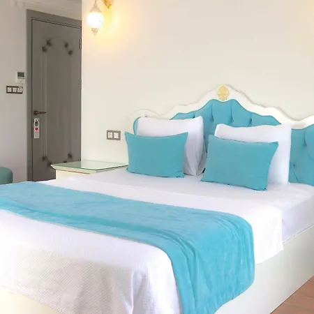 Cunda Rota 3*