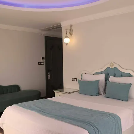 Hotel Cunda Rota 3*